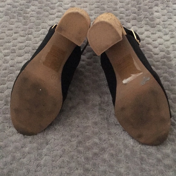 🔴SOLD🔴 Sz7.5 Yoki Black booties 🍂🍁 - Picture 4 of 8